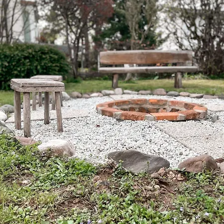 Rustikal With Garden And Free Parking Apartament *