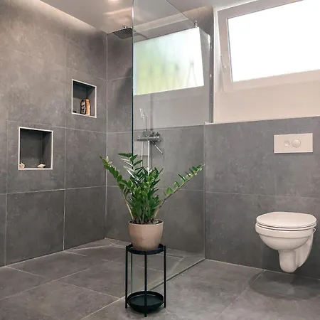 Apartment Rustikal With Garden And Free Parking *