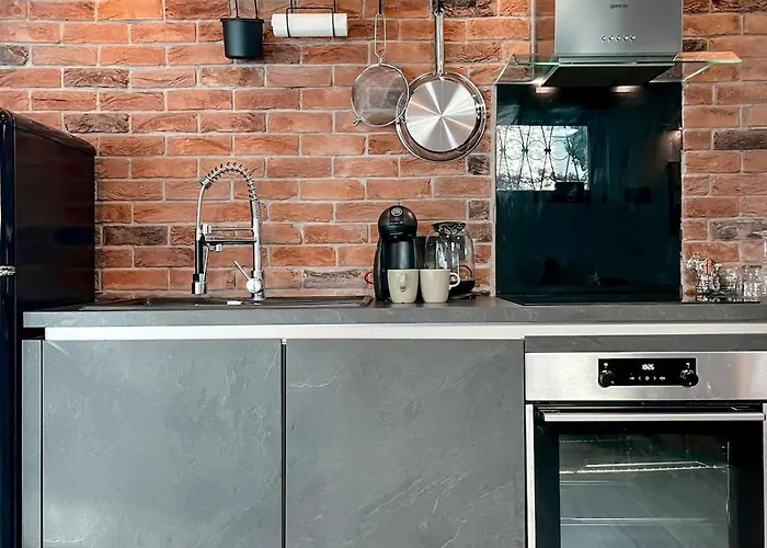 Apartmán Rustikal With Garden And Free Parking